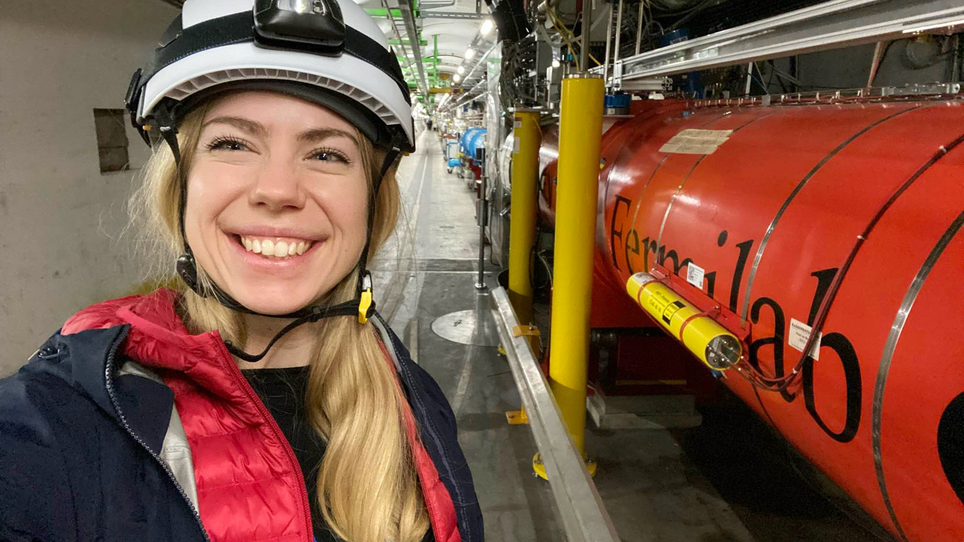 Svenska Ayla Borglund arbetar på CERN i Genève, där hon är Knowledge Transfer Officer med fokus på affärsutveckling och entreprenörskap. En viktig del av hennes arbete på CERN är just kunskapsöverföring, så att banbrytande forskning och teknisk utveckling omsätts i praktiska tillämpningar som gynnar samhället. (Foto: privat)